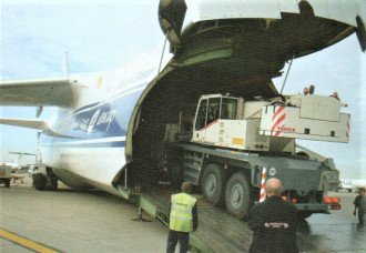 Demag AC 50-1 mit Antonov nach Kuwait