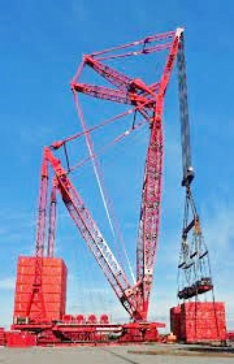 Mammoet PTC 200 Containerised ring crane