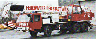 Feuerwehr Wien Liebherr LT 1030